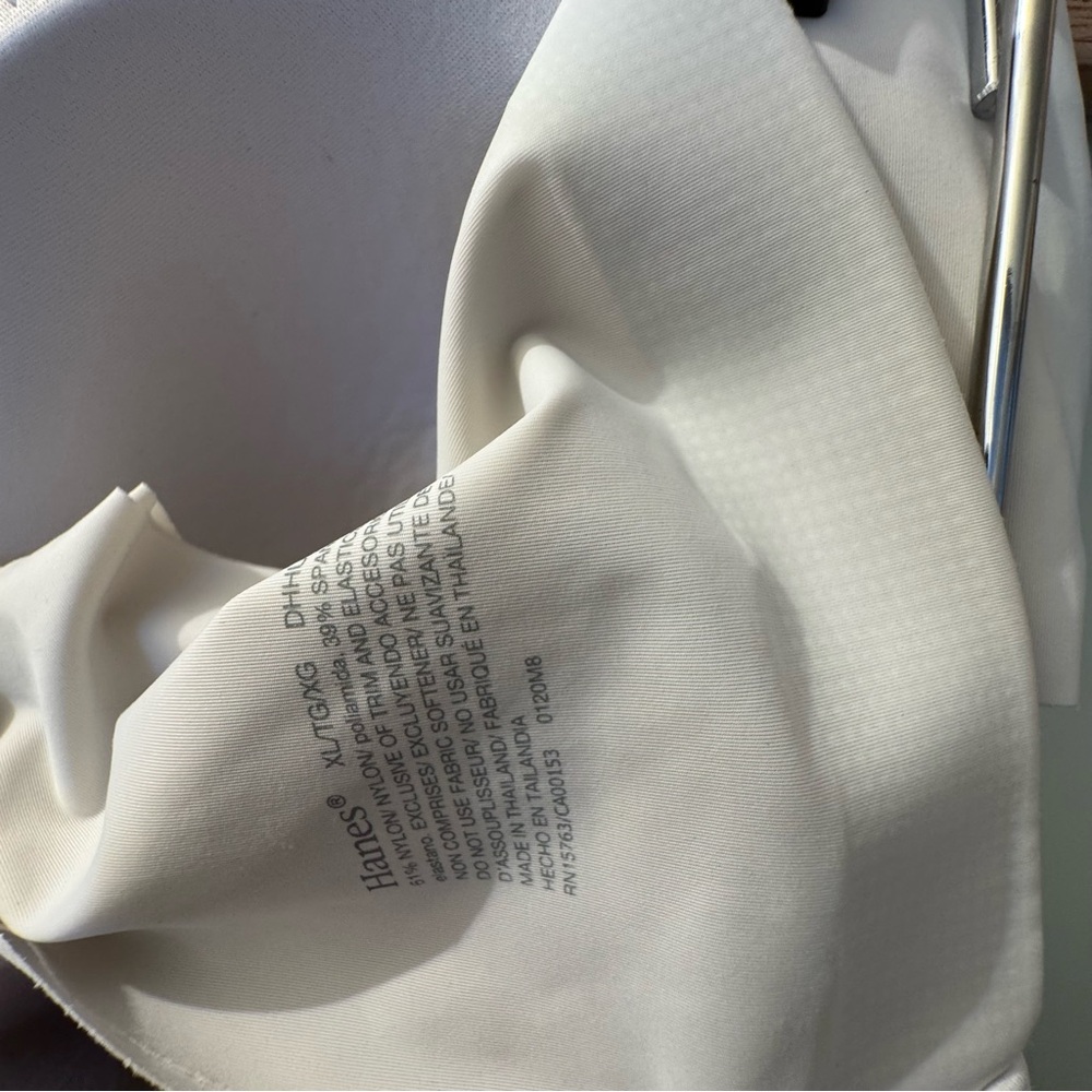 4x Hanes Ultra Light wireless t-shirt bras with sewn in lightly padded - Picture 6 of 9